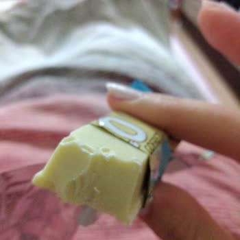 Migros Beyaz Çikolatalı Gofret Denilen Çikolatada Gofret Yok.