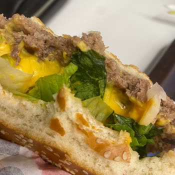 Burger King Menünün Ekmek Boyutu Sorunu.