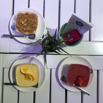 Alaçatı Muhallebicisi'nde Muhallebide Böcek Çıktı