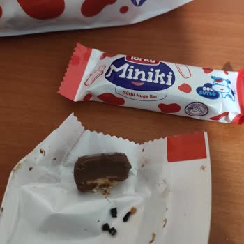 Miniki Torku İçinden Sert Cisimler Çıktı