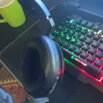 Rampage Kulaklık Rahatsızlığı: Soyulan Pedler!