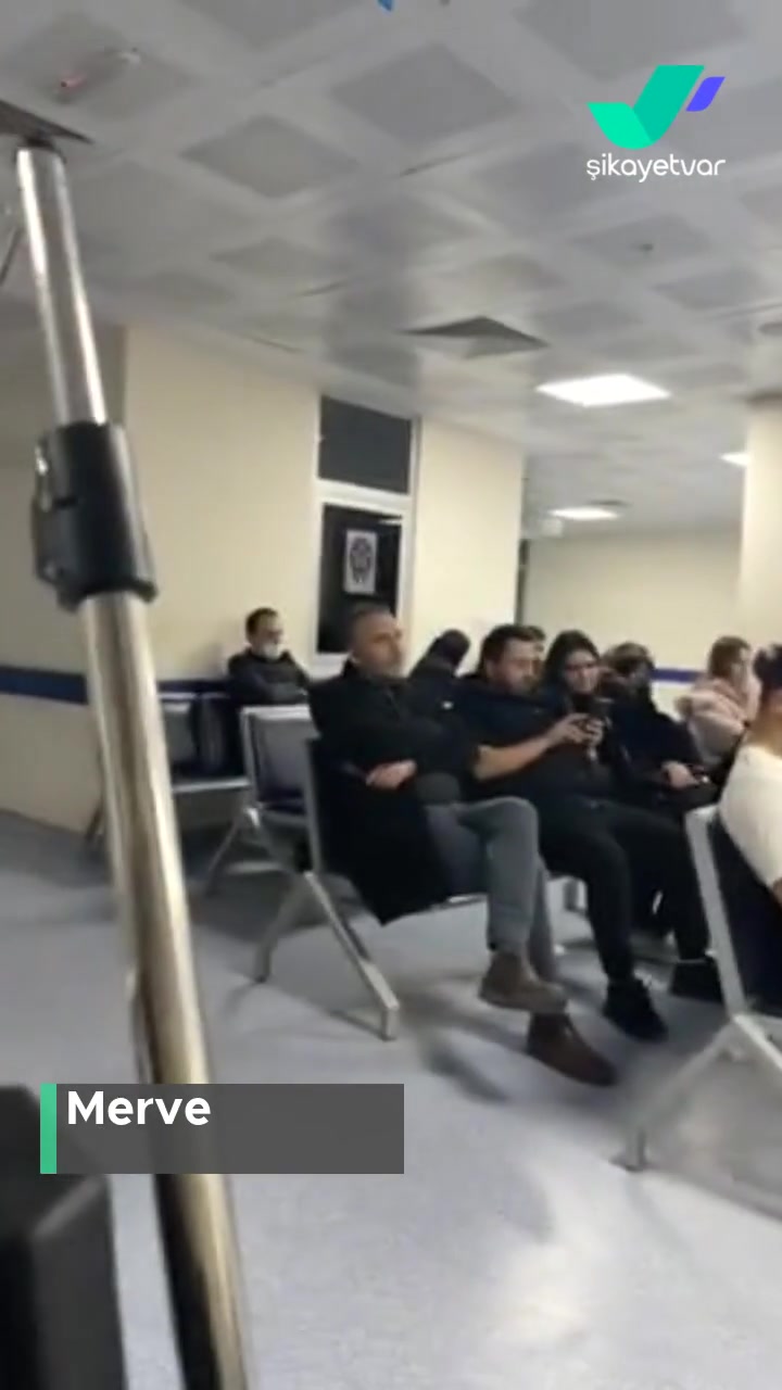 Uludağ Üniversitesi Tıp Fakültesi Hastanesi Acilde 1 Saat Bekletip Kontrol Edilmeden İlaç Yazıldı videonun kapak resmi