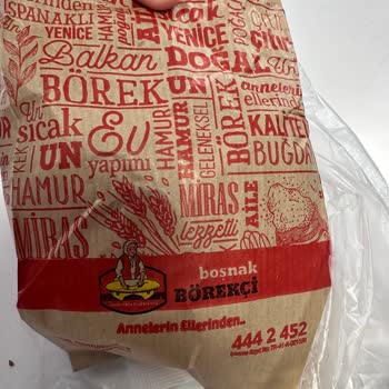 Boşnak Börekçi Simitten Folyo Çıktı