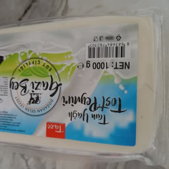Gazi Bey Süt Çiftliği Tost Peyniri Kıl Çıktı