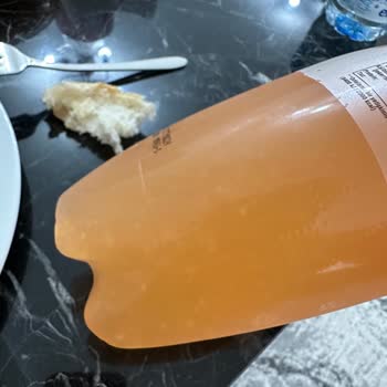 Schweppes Pink Grapefruit İçinde Partikül Var