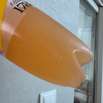 Schweppes Pink Grapefruit İçinde Partikül Var