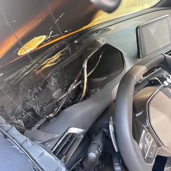 Peugeot Araç Yangını Sonrası Yetkili Servis Süreci Ve Müşteri Mağduriyeti