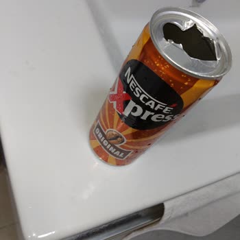 Nescafe Xpress'in İçinden Çıkan Küf