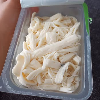 BİM Binvezir Peynirin İçinden Çıkan