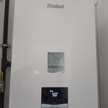 Vaillant Kombi Patlama Yaparak Çalışıyor