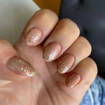 Clinic Beauty Center Kalıcı Oje Hüsranı