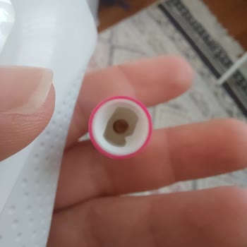 Oral-B Diş Fırçası 3 Haftada Paslandı Ve Çalışmamaya Başladı