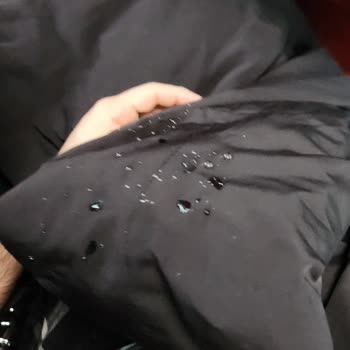 Lale Seyahat Yolculuk Sırasında Araç Tavanından Su Akması