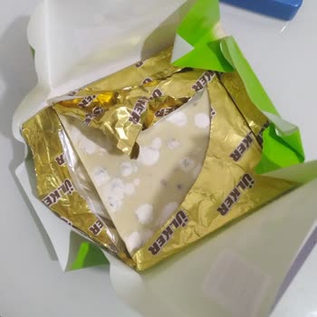 Ülker Antep Fıstıklı Beyaz Çikolata