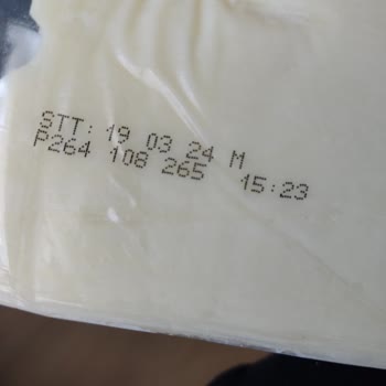 İçim Taze Kaşar İçinden Yabancı Madde Çıkması