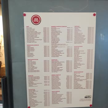 Mall Of İstanbul Simit Sarayı İki Börek 300 TL!