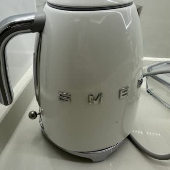 Smeg Kettle Su Isıtıcısı Soyulması