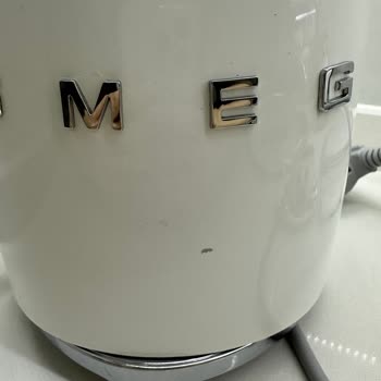 Smeg Kettle Su Isıtıcısı Soyulması