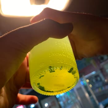 Schweppes Bitter Lemon İçeceğinden Yabancı Madde Çıkması