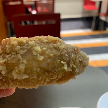 Popeyes Kanatları Temizlenmemiş Tavuk