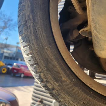 Michelin Cross Climate+2 Yıl Dolmadan 4 Lastikte İç Yanaklarda Yarılma