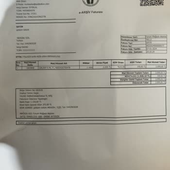 Adidas Para İadesi Vermemektedir.