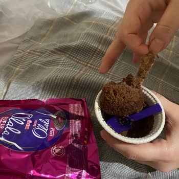 Ülker Kek İçerisinde Beklenmedik Cisim Bulunması