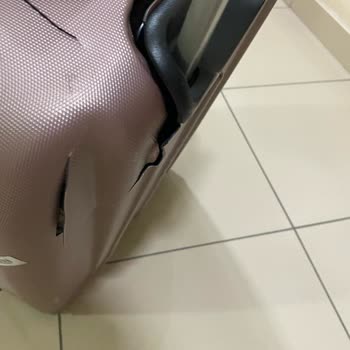 THY Havayolu Şirketinin Valiz Hasarına Çözüm Bulamaması