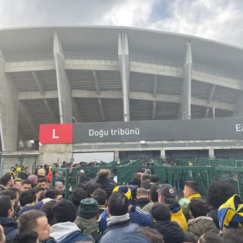 Fenerbahçe Spor Kulübü Yıl Olmuş 2024 Atatürk Olimpiyat Stadında Maça Giremiyoruz