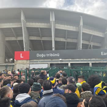 Fenerbahçe Spor Kulübü Yıl Olmuş 2024 Atatürk Olimpiyat Stadında Maça Giremiyoruz