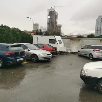 Kartal Dr. Lütfi Kırdar Şehir Hastanesi Hastane Otoparkına Kamyon, Karavan Park Etmek