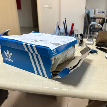 SuperStep Kutusu Yırtık Gelen Ayakkabı Hayal Kırıklığı