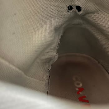 House of Superstep Yeni Converse Ayakkabımdaki Yırtılma Sorunu