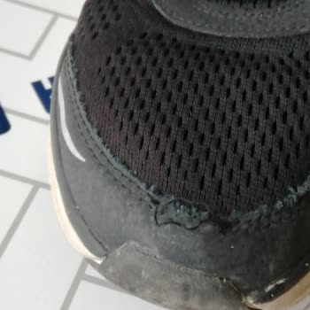 In Street Ayakkabı Dikiş İpliği Kopması