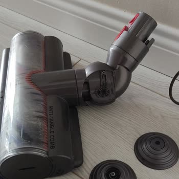 Dyson V15 Süpürme Başlığı Kırıldı