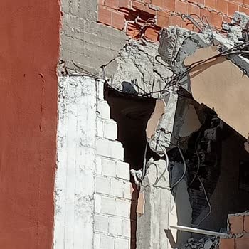 Malatya Battalgazi Belediyesi Çevre Şehircilik Bu Binada Oturmamızı İstiyor