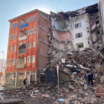 Malatya Battalgazi Belediyesi Çevre Şehircilik Bu Binada Oturmamızı İstiyor