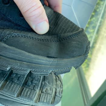 Skechers Üzdü. Bu Kadar Kısa Zamanda Dağılmamalıydı