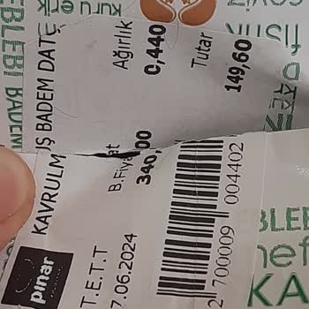 Pınar Kuruyemiş Badem Paketinde Beklenmedik Cisim Bulundu