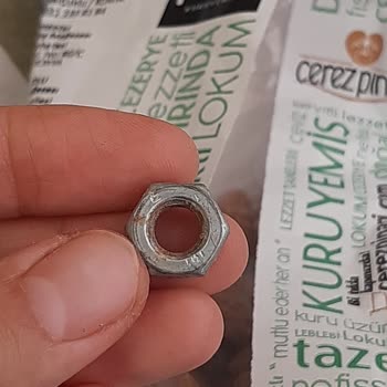 Pınar Kuruyemiş Badem Paketinde Beklenmedik Cisim Bulundu