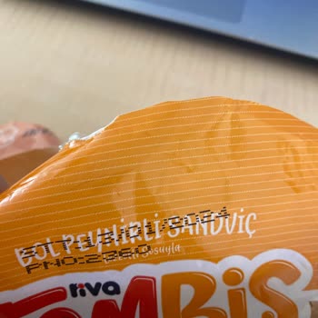 BİM Tombiş Sandviçin Peyniri Küflü Çıktı