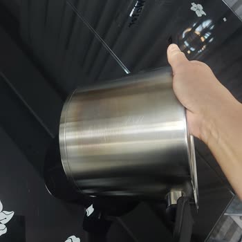 Fissler Düdüklü Tenceremin Yan Yüzeyinde Yanık Lekesi