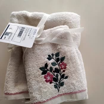 English Home Den Aldığım Kargom Poşeti Yırtık Ve Ürün Lekeliydi