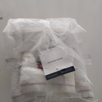 English Home Den Aldığım Kargom Poşeti Yırtık Ve Ürün Lekeliydi