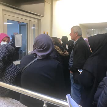 Bağcılar Eğitim ve Araştırma Hastanesi Ultrason Sırasındaki Kalabalık