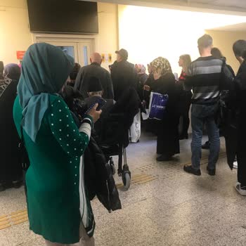 Bağcılar Eğitim ve Araştırma Hastanesi Ultrason Sırasındaki Kalabalık