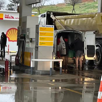 Shell'de İzinsiz Bidona Yakıt Veriliyor
