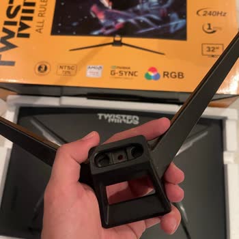 Koskoca Teknosa 1 Vidayı Gönderemiyor.