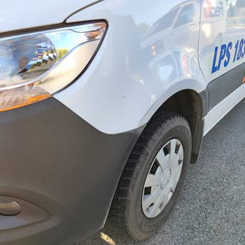 Efa Tur Minibüsü Trafiği Riske Atıyor