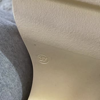 Bershka Ayakkabıda Ayıplı Mal Gönderdi